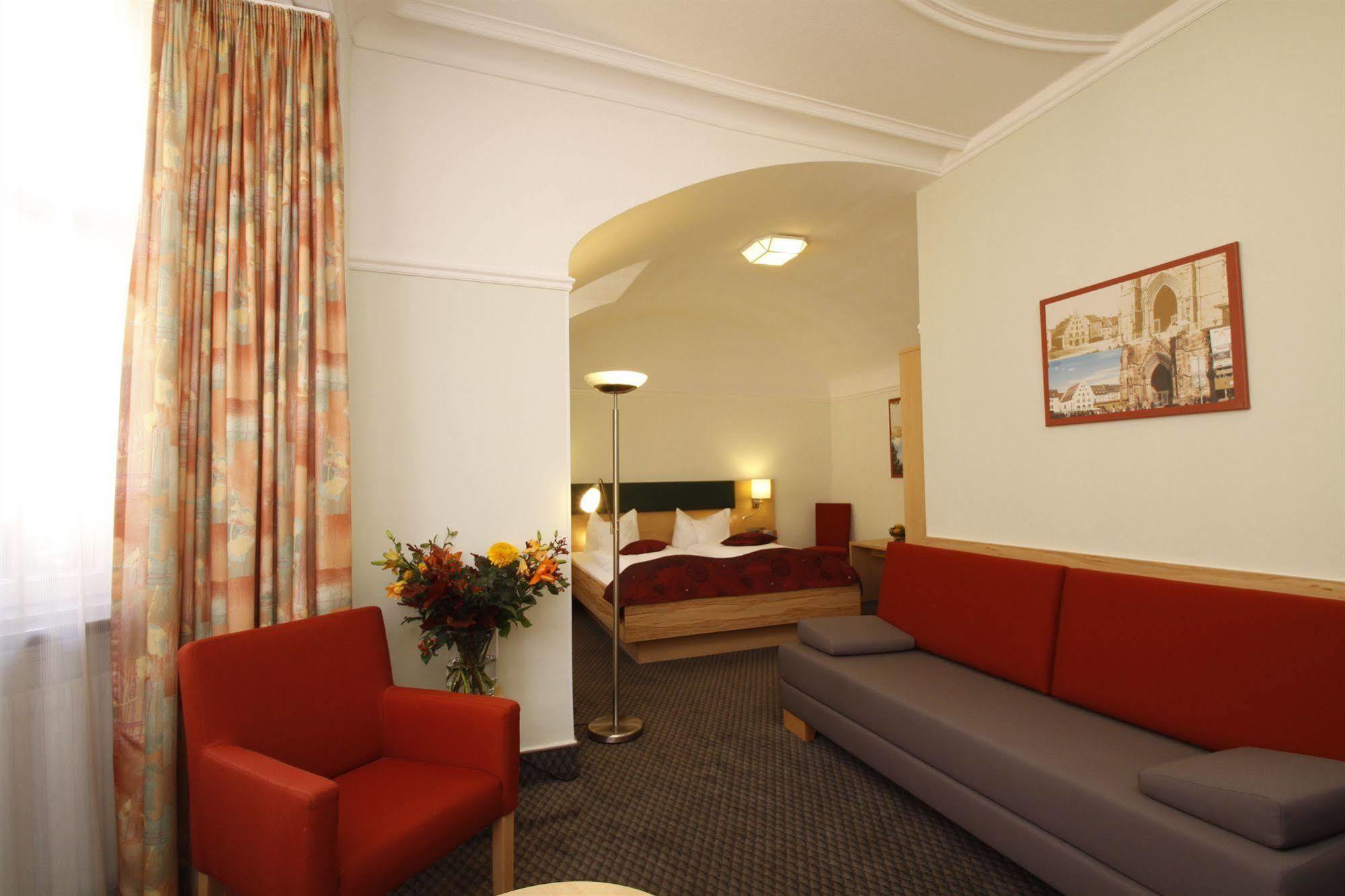 Hotel Barbara Freiburg im Breisgau Eksteriør bilde